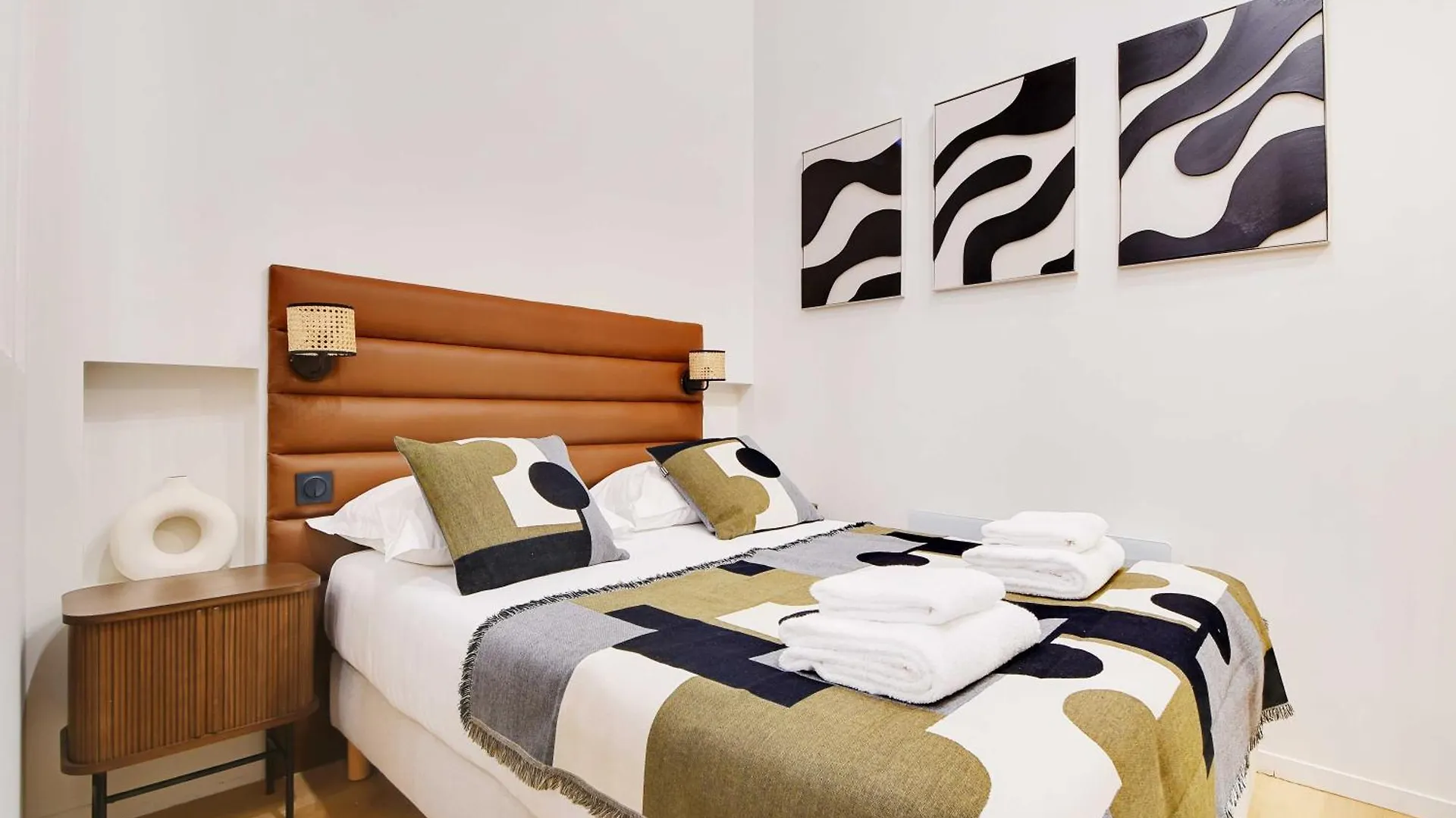 Apartment Stunning Residence Rex - Grands Boulevards Paris